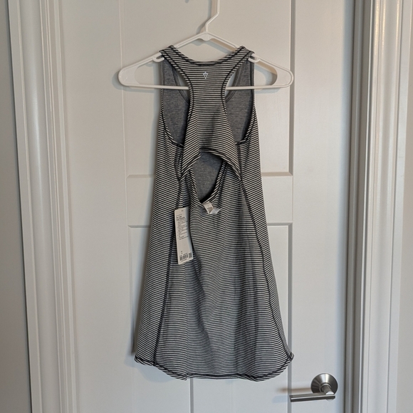Ivivva by Lululemon NWT Play Freely Reversible Dress sz 12 - Picture 4 of 5